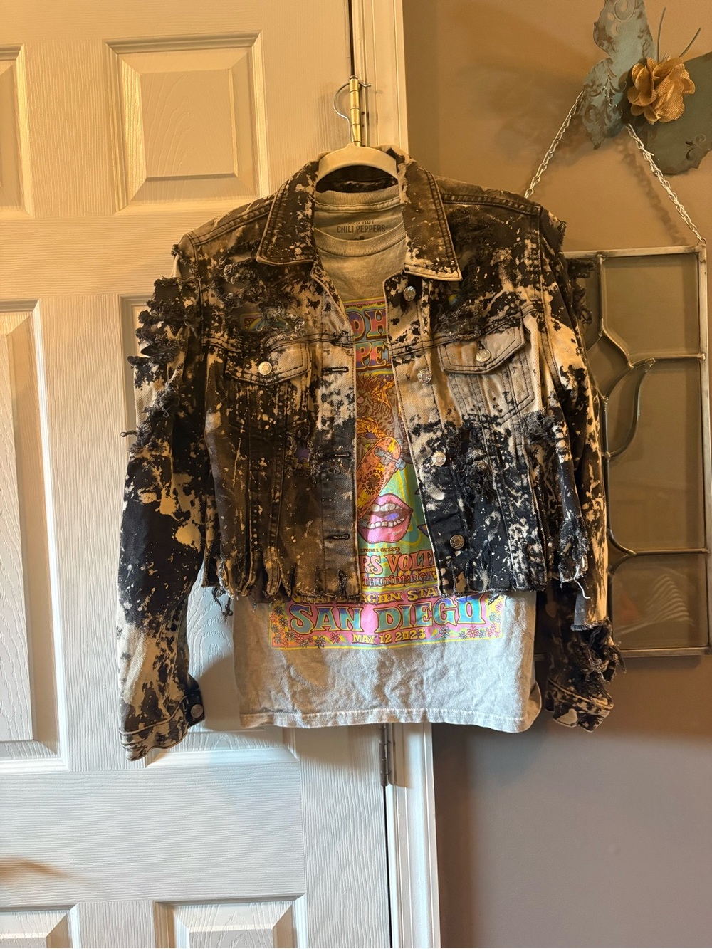 🌶️Red Hot Chili Peppers Concert Tee + Distressed Denim Jacket Grunge Outfit S/M